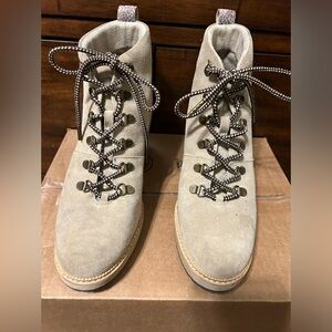 Tom’s platform boots in good condition